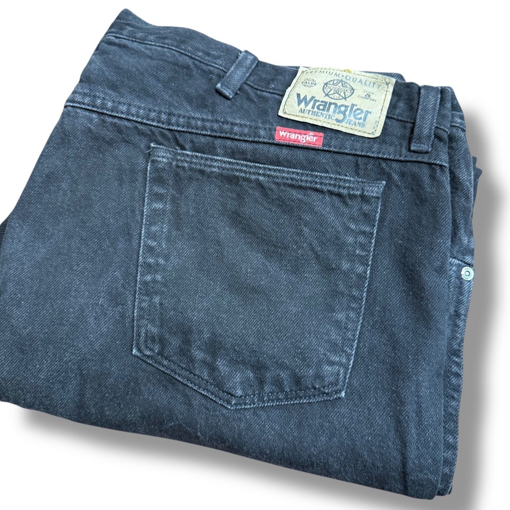 Wrangler Authentic Jeans Mens 46x30 Black Denim Straight Leg‎ USA Made 96501 CB